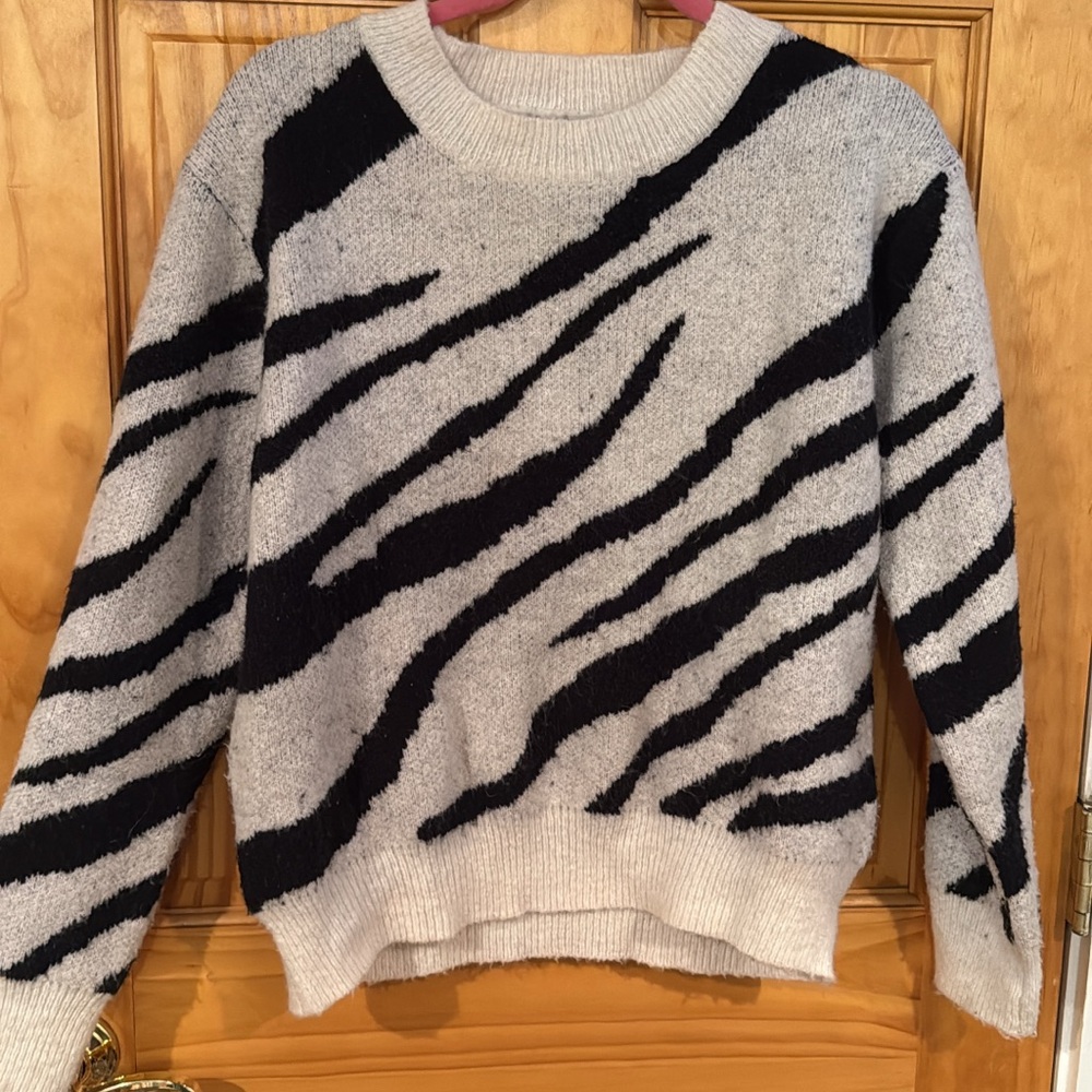 Moodie Black and Gray Crew Neck Sweater with Zebra Pattern
